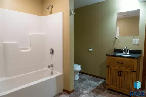 107 E 7th St, Dell Rapids, SD 57022 photo 16