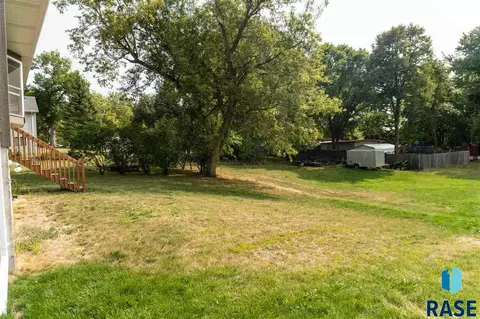 107 E 7th St, Dell Rapids, SD 57022 photo 18