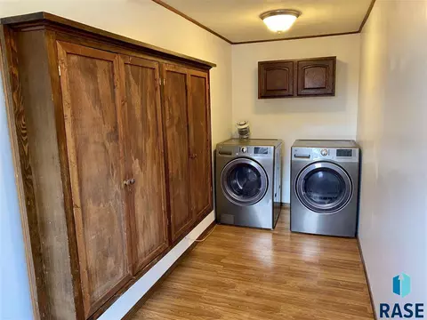 Undisclosed, Madison, SD 57042 photo 12