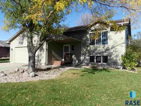 Undisclosed, Sioux Falls, SD 57106 photo 1