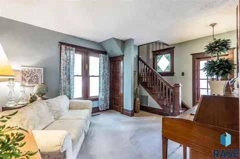 210 E 7th St, Dell Rapids, SD 57022 photo 7