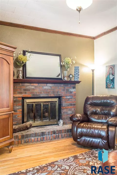 210 E 7th St, Dell Rapids, SD 57022 photo 9