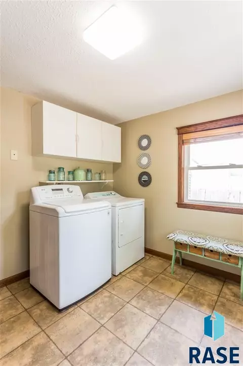 210 E 7th St, Dell Rapids, SD 57022 photo 17