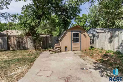 210 E 7th St, Dell Rapids, SD 57022 photo 27