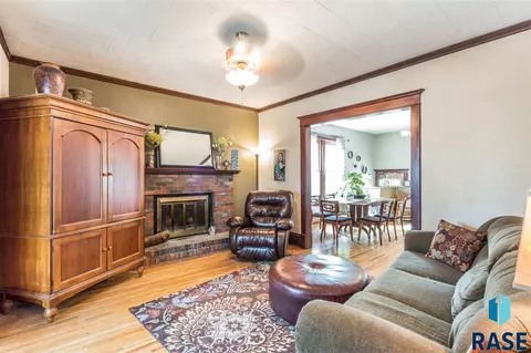 210 E 7th St, Dell Rapids, SD 57022 photo 8