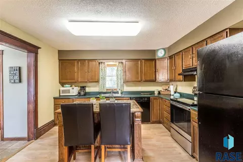 210 E 7th St, Dell Rapids, SD 57022 photo 13