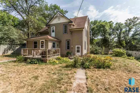 210 E 7th St, Dell Rapids, SD 57022 photo 25