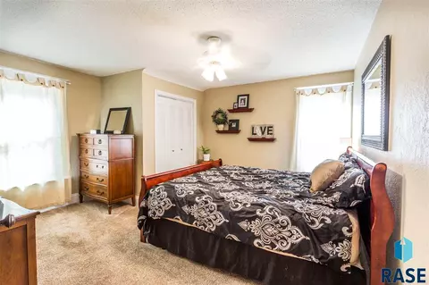 210 E 7th St, Dell Rapids, SD 57022 photo 18