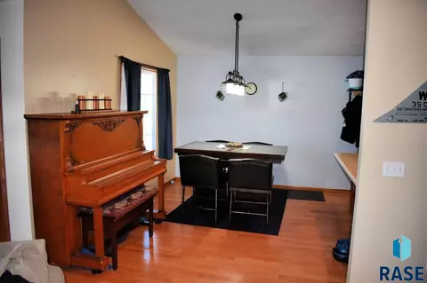 1011 E Teakwood St, Brandon, SD 57005 photo 6