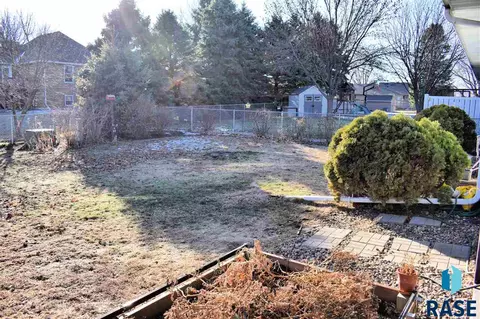 1011 E Teakwood St, Brandon, SD 57005 photo 28