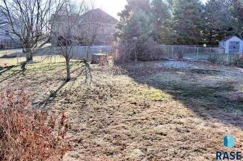 1011 E Teakwood St, Brandon, SD 57005 photo 31