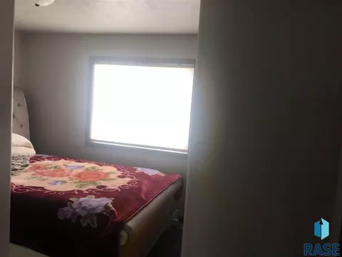 1113 N Broken Bow Ave, Sioux Falls, SD 57103 photo 10