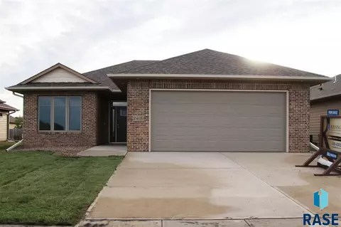 2600 S Kinderhook Ave, Sioux Falls, SD 57106 photo 1