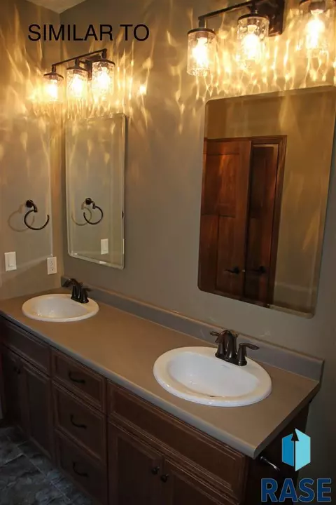 2600 S Kinderhook Ave, Sioux Falls, SD 57106 photo 11