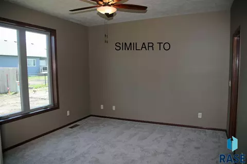 2600 S Kinderhook Ave, Sioux Falls, SD 57106 photo 9