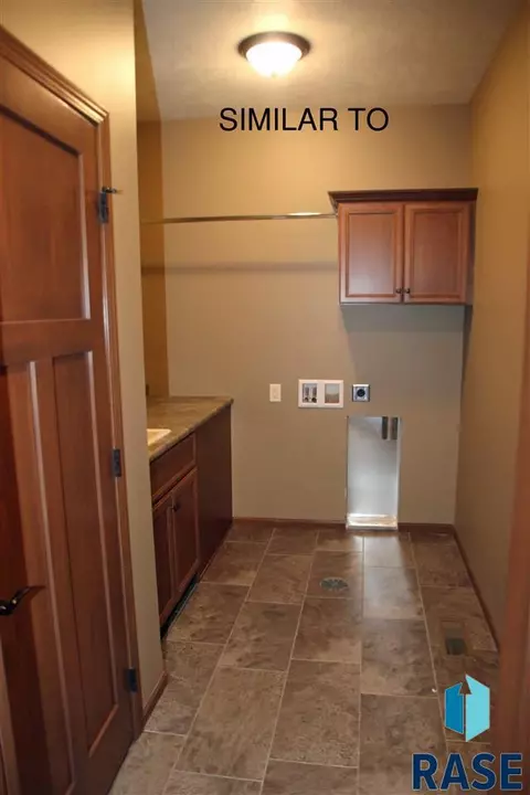 2600 S Kinderhook Ave, Sioux Falls, SD 57106 photo 6