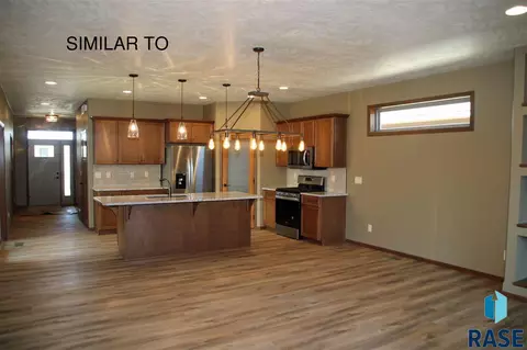 2600 S Kinderhook Ave, Sioux Falls, SD 57106 photo 4
