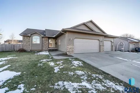 405 W 6th St, Tea, SD 57064 photo 3