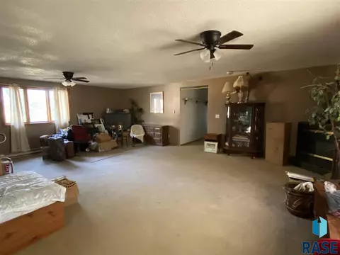 1912 S Miller St, Mitchell, SD 57301 photo 18