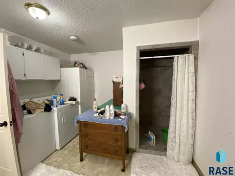 1912 S Miller St, Mitchell, SD 57301 photo 22