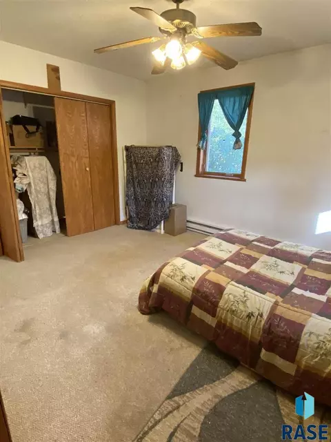 1912 S Miller St, Mitchell, SD 57301 photo 29