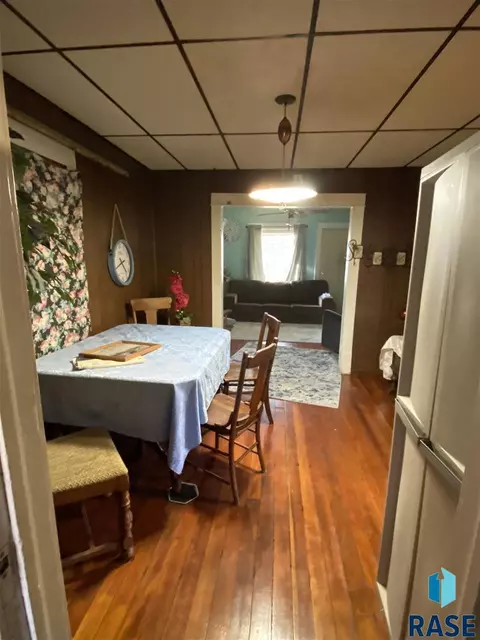 1912 S Miller St, Mitchell, SD 57301 photo 11
