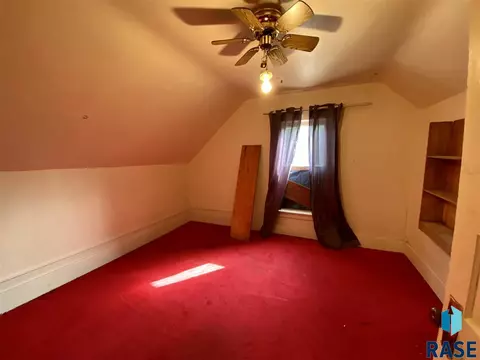 1912 S Miller St, Mitchell, SD 57301 photo 33