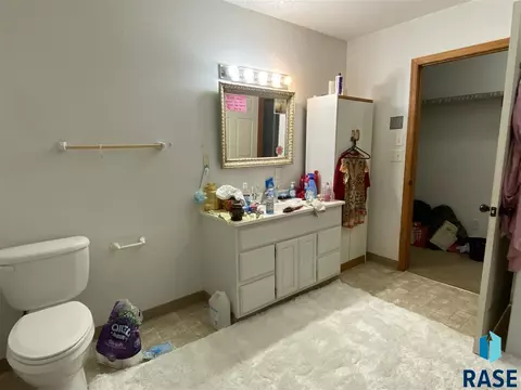 1912 S Miller St, Mitchell, SD 57301 photo 24