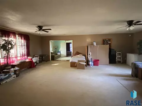 1912 S Miller St, Mitchell, SD 57301 photo 20