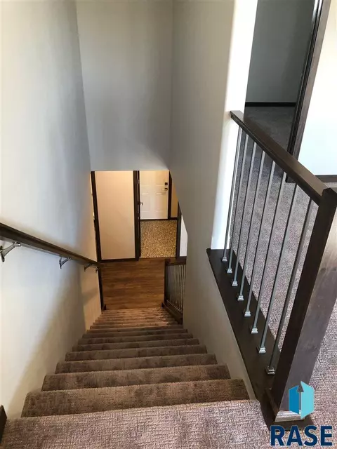 9042 W Wisdom Pl, Sioux Falls, SD 57106 photo 8