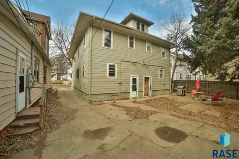 800 S Spring Ave, Sioux Falls, SD 57104 photo 4