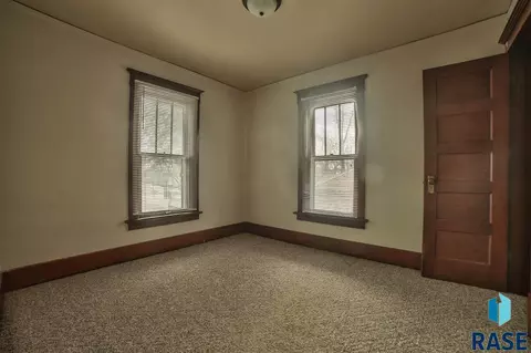 800 S Spring Ave, Sioux Falls, SD 57104 photo 13