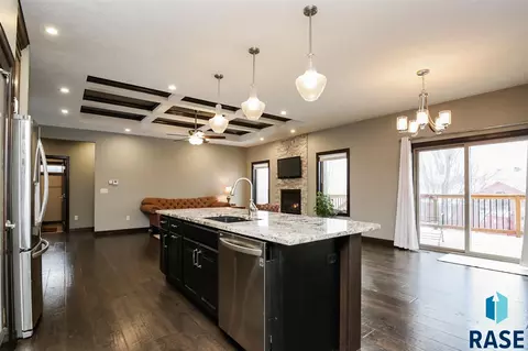 2231 E Stone Pointe Cir, Sioux Falls, SD 57108 photo 8