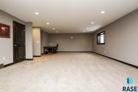 2231 E Stone Pointe Cir, Sioux Falls, SD 57108 photo 19