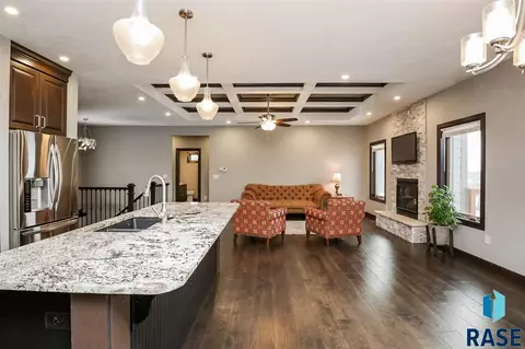 2231 E Stone Pointe Cir, Sioux Falls, SD 57108 photo 7