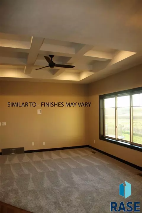 5401 S Hosta Ave, Sioux Falls, SD 57108 photo 6