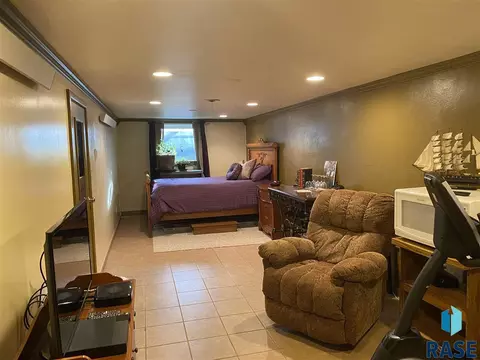 809 S Walnut St, Freeman, SD 57029 photo 27