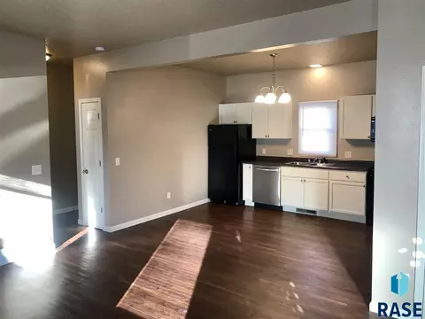 1304 E Austin St, Sioux Falls, SD 57103 photo 6