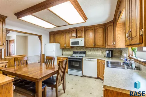 Undisclosed, Sioux Falls, SD 57103 photo 7