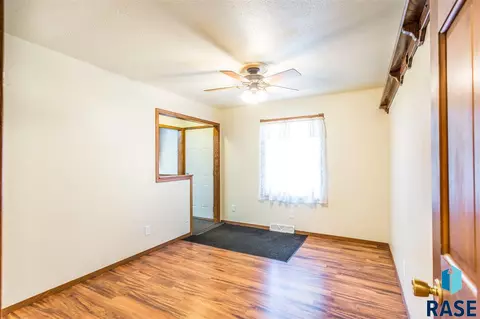 Undisclosed, Sioux Falls, SD 57103 photo 8