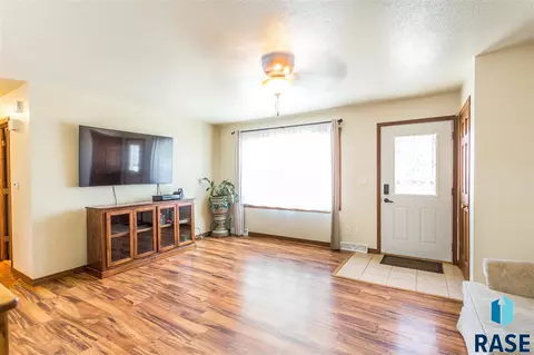 Undisclosed, Sioux Falls, SD 57103 photo 4