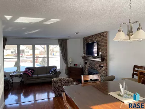1010 Circle Dr, Mitchell, SD 57301 photo 15