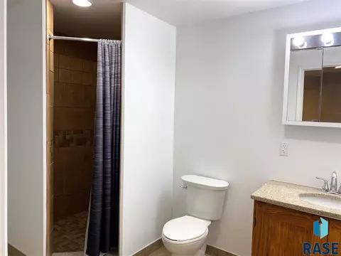 1010 Circle Dr, Mitchell, SD 57301 photo 35