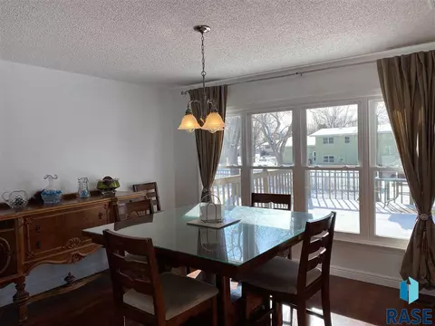 1010 Circle Dr, Mitchell, SD 57301 photo 13