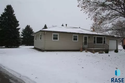923 E 12th Ave, Mitchell, SD 57301 photo 33