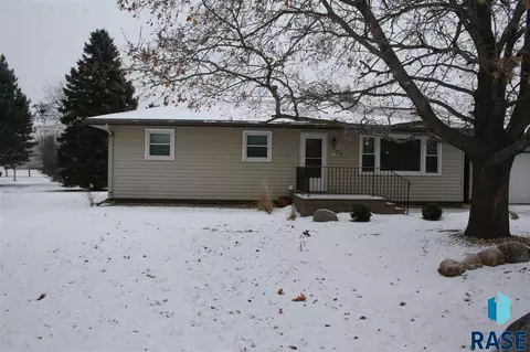 923 E 12th Ave, Mitchell, SD 57301 photo 32