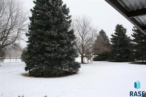 923 E 12th Ave, Mitchell, SD 57301 photo 23