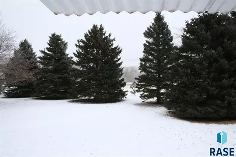 923 E 12th Ave, Mitchell, SD 57301 photo 24
