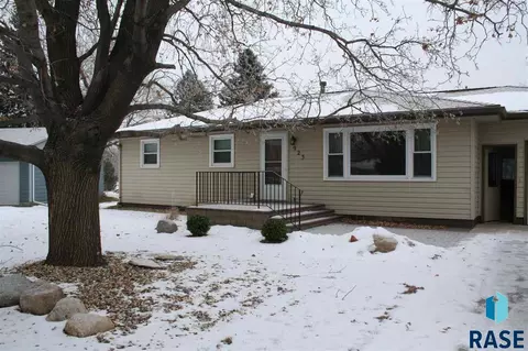 923 E 12th Ave, Mitchell, SD 57301 photo 31
