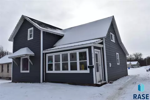 513 SE 4th St, Madison, SD 57042 photo 6